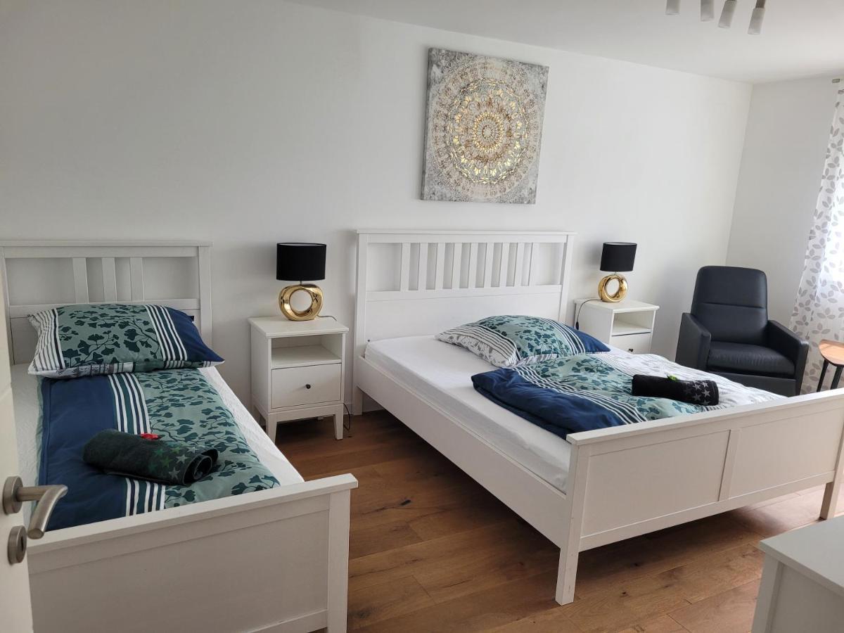 Ferienwohnung Anna Oftersheim Schwetzingen Hockenheim 3 Zimmer Mit Balkon Buitenkant foto